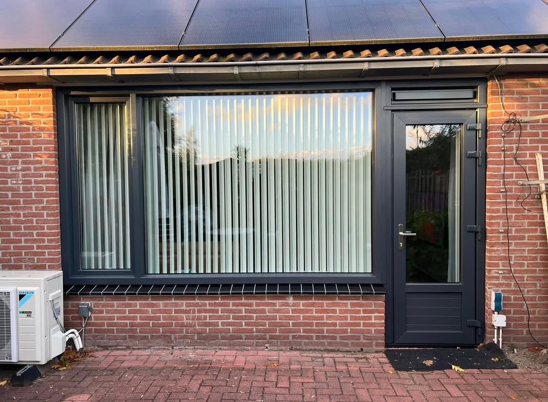 Woningrenovatie met kozijnen en Velux dakramen in Sappemeer in Sappemeer